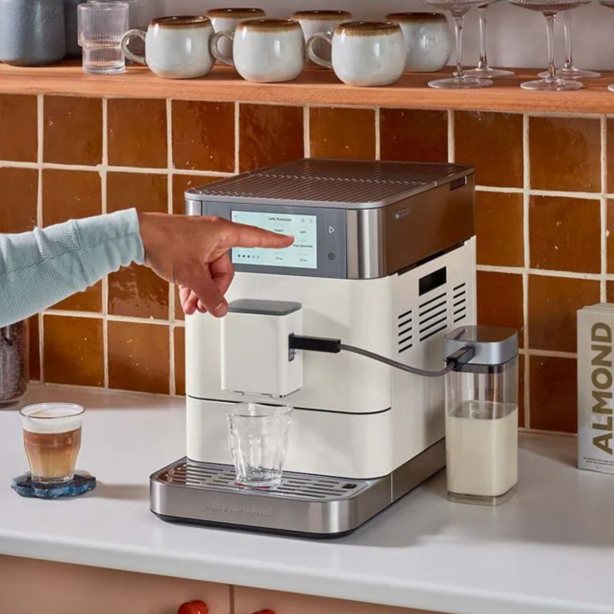 KitchenAid KF8 Πλήρως Αυτόματη Μηχανή Espresso με Δοχείο Γάλακτος, Οθόνη Αφής, 7 Ρυθμίσεις Άλεσης και 40+ Συνταγές 5KES8558BPL Porcelain White