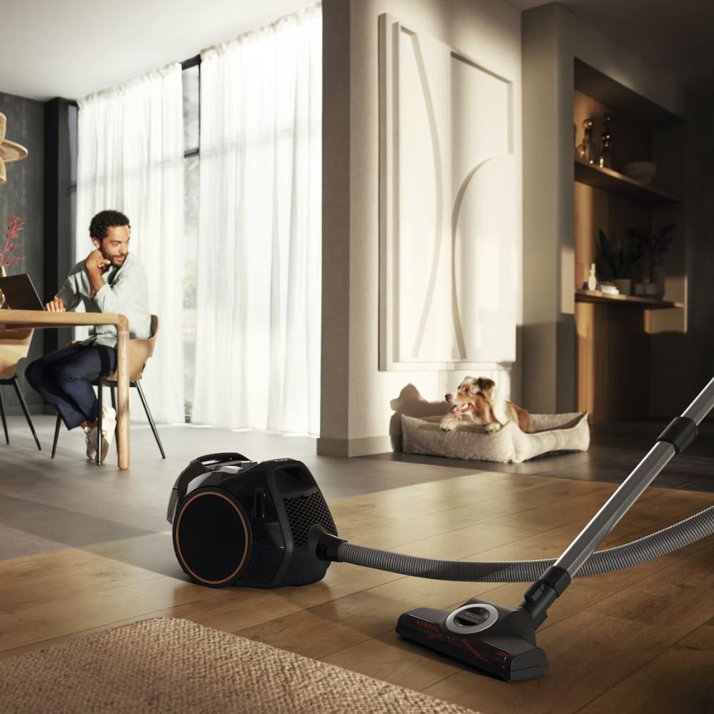 Miele Boost CX1 PowerLine Ηλεκτρική Σκούπα 890W Χωρίς Σακούλα με Κάδο 1L, TurboBrush για Τρίχες Κατοικιδίων & Φίλτρο HEPA