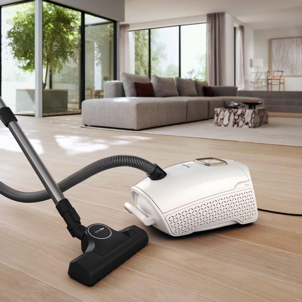 Miele Guard L1 Ηλεκτρική Κυλινδρική Σκούπα 890W με Σακούλα 3.5L, PowerLine Τεχνολογία & Φίλτρο HEPA AirClean Λευκό