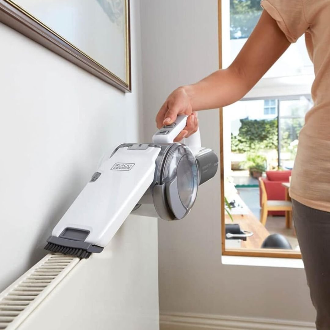 Black & Decker Dustbuster Pivot Επαναφορτιζόμενο Σκουπάκι Χειρός 18V με Χωρητικότητα Κάδου 440 ml, Περιστρεφόμενο έως 200°, Cyclonic Action, Τριπλό Φιλτράρισμα, Eco Smart Φόρτιση PV1820L-QW