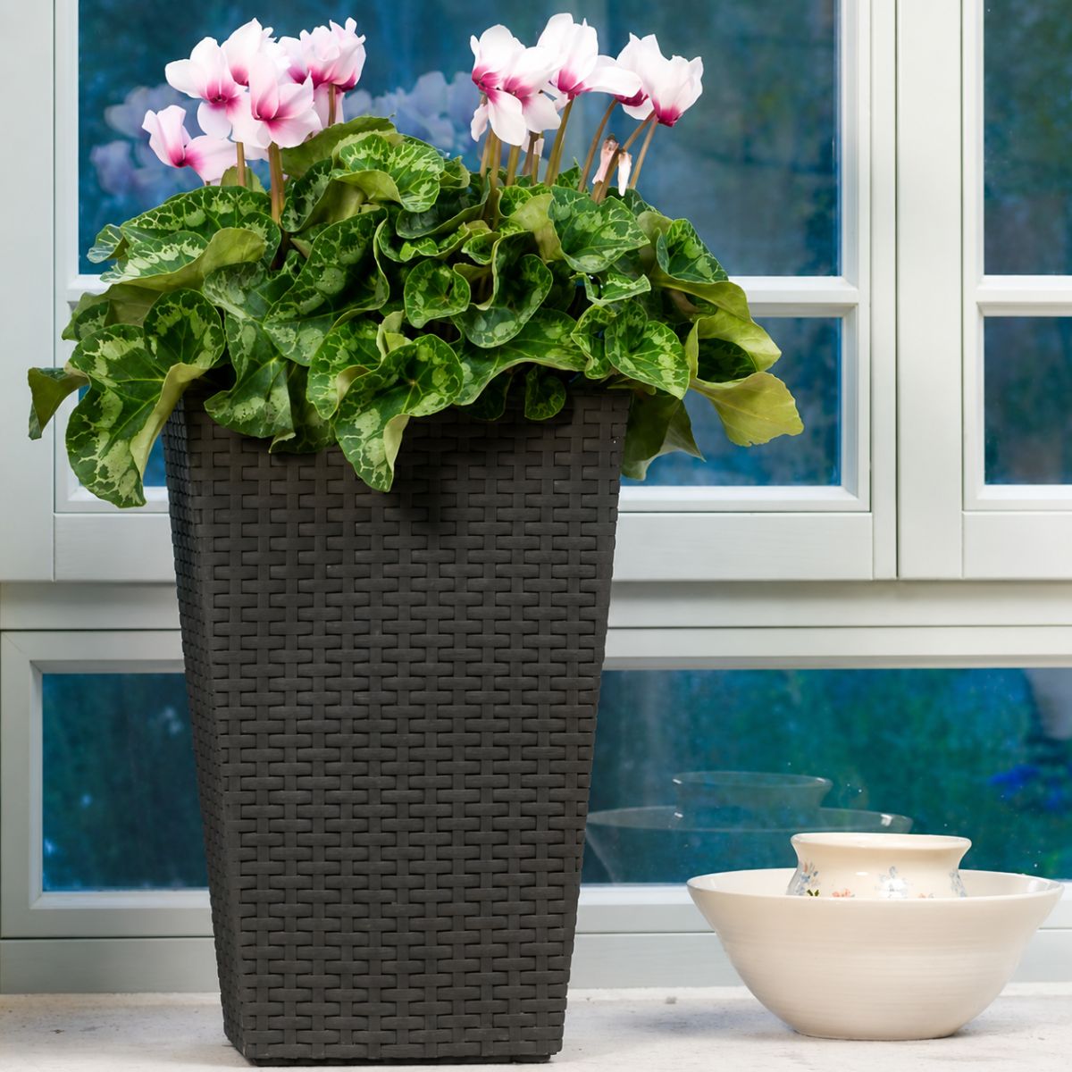 KETER Rattan Style Γλάστρα M 57cm με Διπλό Τοίχωμα 612060 Καφέ